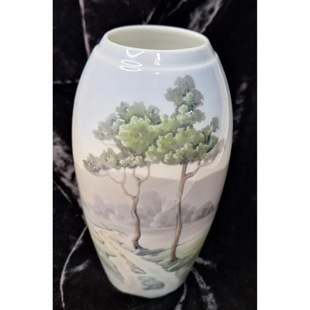 Bing‎ & Grondahl B&G Denmark Landscape Porcelain Vase 8692-251 Pine Trees 7.25